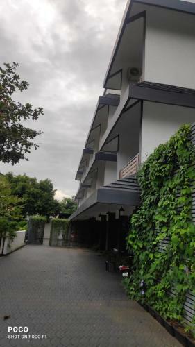 Emperor-hotel Rachana Continental Pvt Ltd