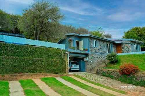 Villa Pear Mount Farm House