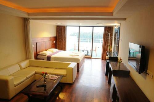 Hotel Yogi Cool Stay Residency