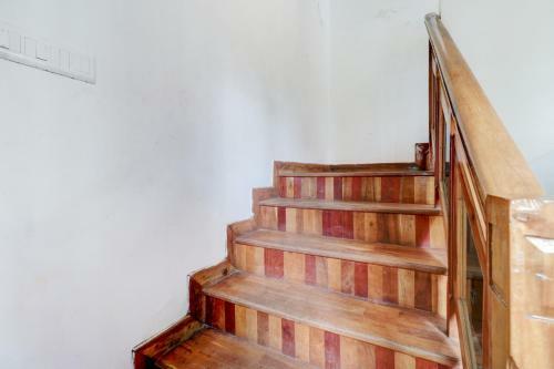 Hotel Oyo 81540 Santhigiri Residency