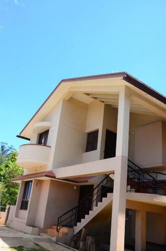 Tree Top Villa Kodaikanal Homestay