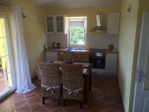 Antonio Solimar Apartments