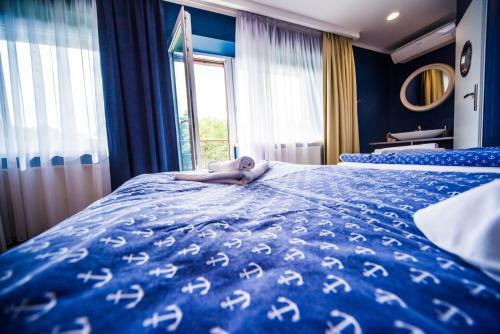 Hotel 4