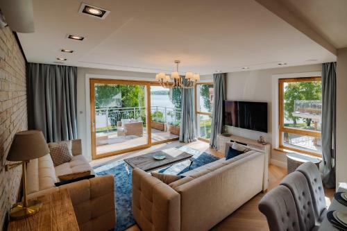 Top Apartment