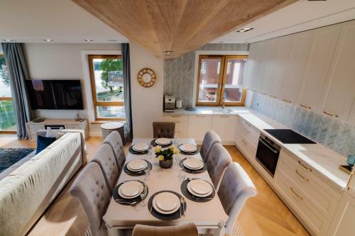Top Apartment