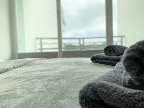Luxury 2br! Apartment 200m To Beach +netflix!