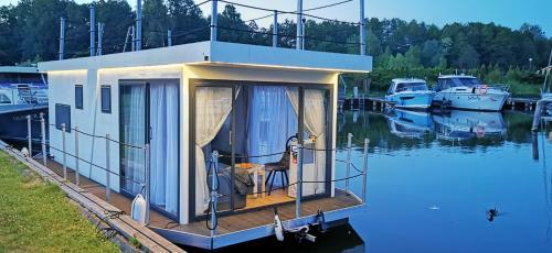 Goltgo Gizycko Houseboat Hausboot