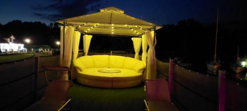Goltgo Gizycko Houseboat Hausboot