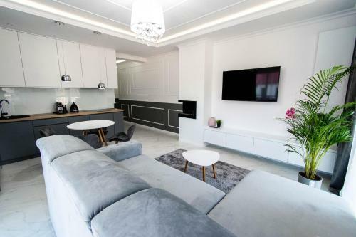 Glam Apartment