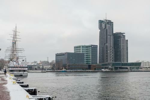 Goodhome - Sea Towers Apartment