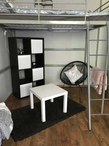 Apartament W Domku