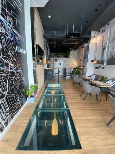 Hotel Thruster - Mini Kino, Lobby, Kuchnia, Netflix