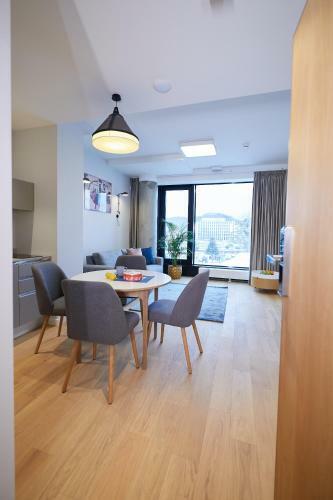 Aparthotel Square - By The Sea