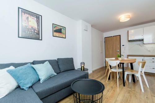 Awanport Rentyear Apartments