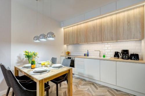 Live & Travel Apartments Number 1