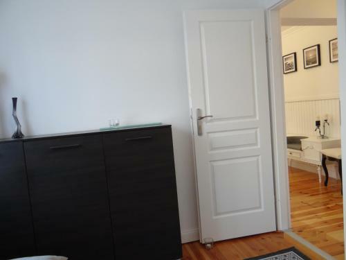 Bia?y Apartament 6-8 Os�b Plus Dostawka