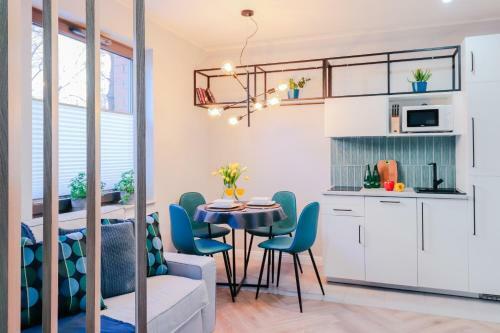 Ideal Apartments Green & Blue