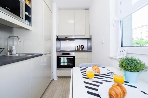 Discover Beaches From Quiet Relaxing Apartment For 6