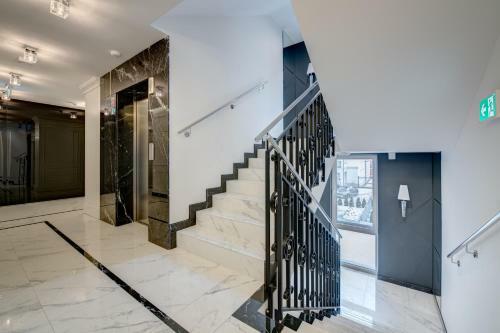 Live & Travel Old Town Apartments