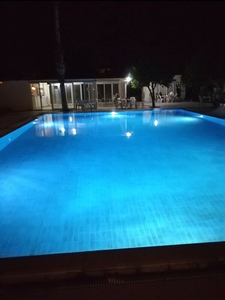 Kiri? Garden Hotel