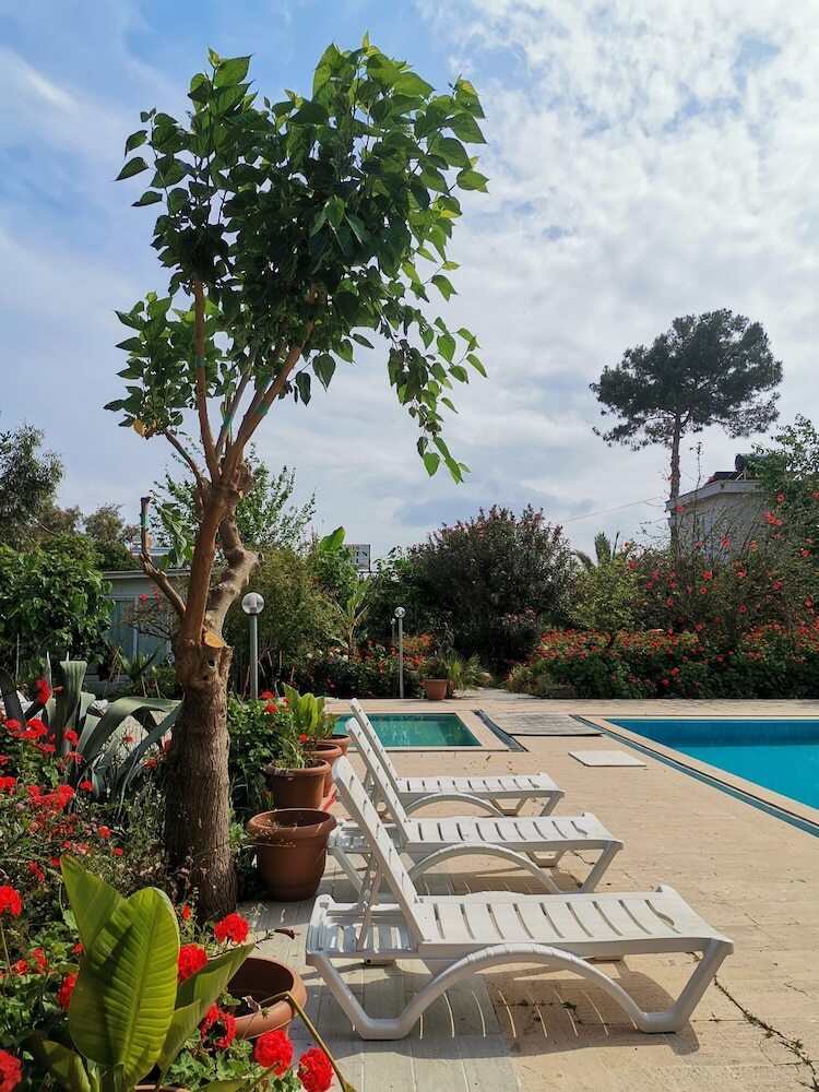 Kiri? Garden Hotel
