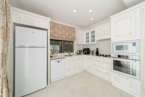 Brand New Villa With Full Amenities