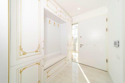 Brand New Villa With Full Amenities