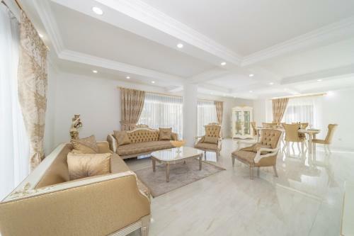 Brand New Villa With Full Amenities