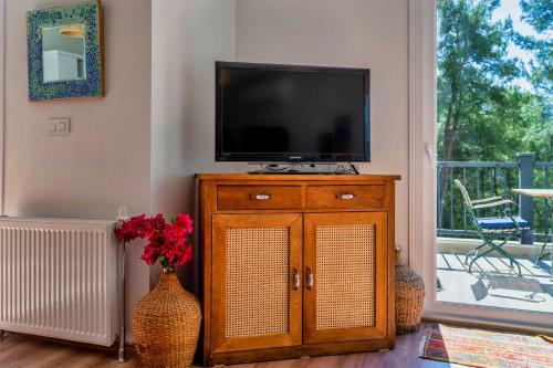 Charming Large Villa. Ideal For Family Breaks