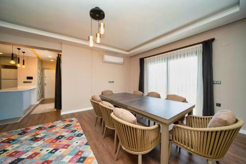 Detached Villa W/ Private Pool
