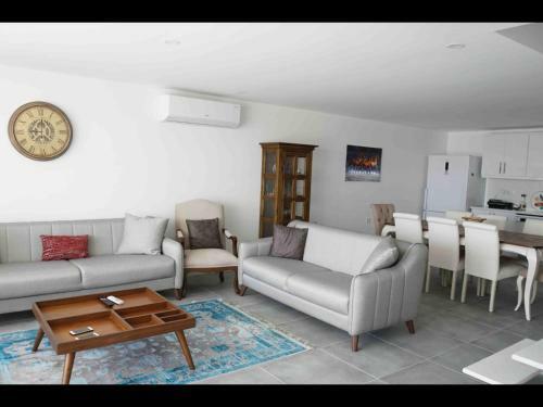 Deniz Manzaral? M�stakil Havuzlu Villa