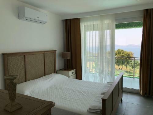 Deniz Manzaral? M�stakil Havuzlu Villa