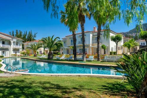 Portville Holiday Villas - Villa Koi