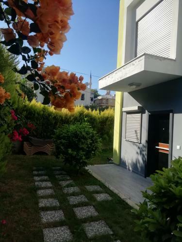 Ev Konforunu Aratmayacak Havuzlu Villa
