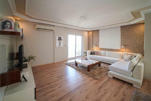Lovely Apartment With Impressive View In Marmaris