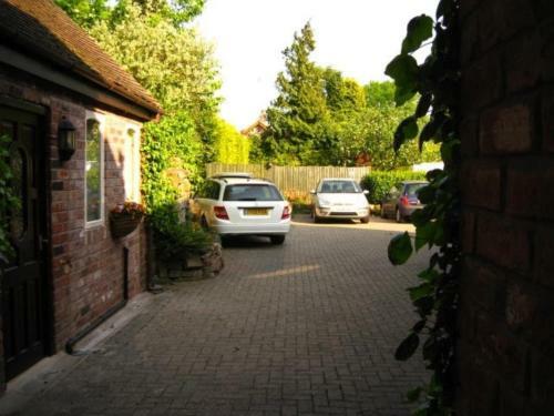 Bed & Breakfast Trough Ivy House