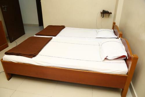 Sri Sai Krishna Deluxe Lodge