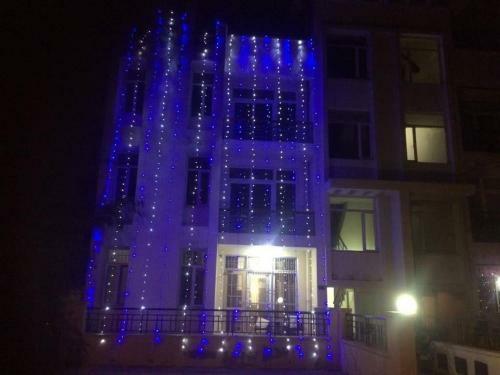 Apartamento Premier Boys Hostel Upto 3 Guests