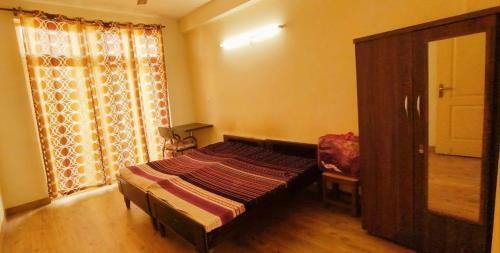 Apartamento Premier Boys Hostel Upto 3 Guests