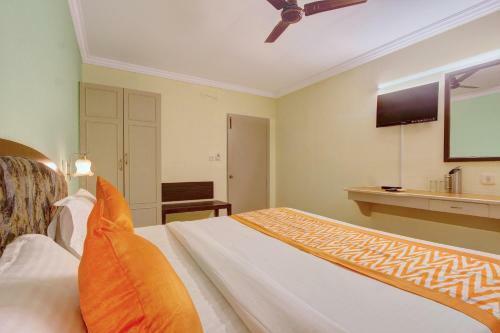 Oyo 10596 Hotel Indu
