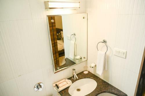 Hotel Ravisha Continental