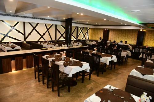 Hotel Ravisha Continental