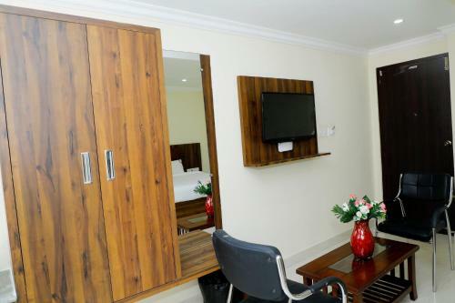 Hotel Cnr Residency