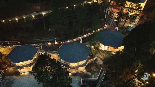 Hotel The Woods Retreat