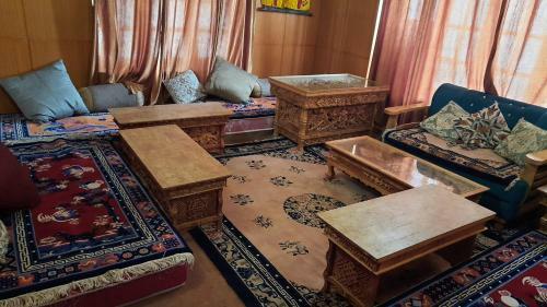 Hostal Namra Villa