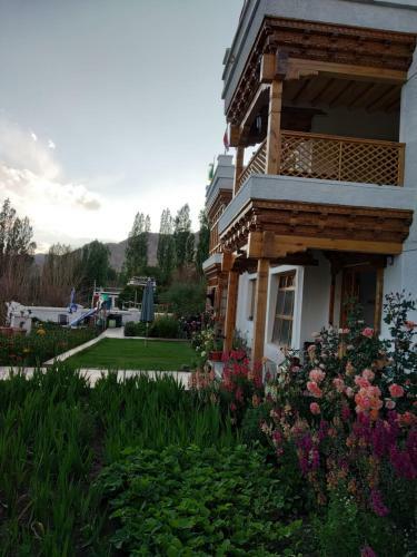 Hostal Namra Villa