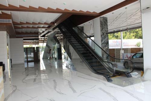 La Vivanta Hotel