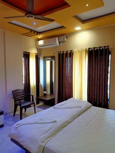 Hotel Akshay Palace