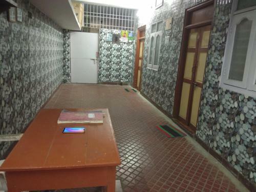 Hostal Rani A/c Guest House