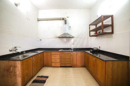 Villa Tvj White House